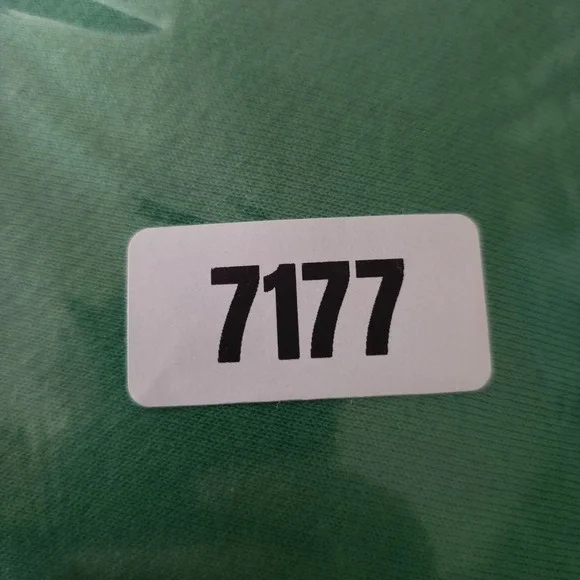 VTG 90s Russell Athletic Sweatshirt Large Women Green Snowman Christmas Holidays - Picture 12 of 12